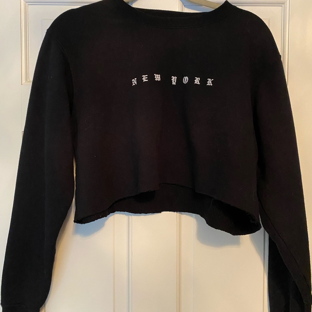 Brandy Melville New York cropped sweatshirt